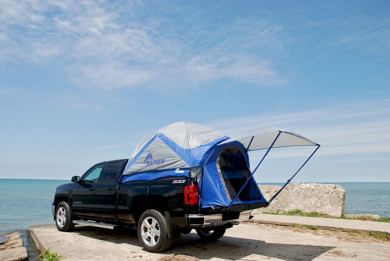 1-57-series-main-with-fly-resized-for-products-800x536-1.jpg Napier Sportz Truck Tent 5.5/5.8' laadbak – Image 1